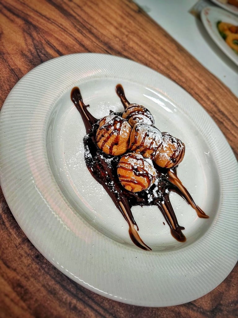 Trattoria Lalis Tiramisu style dessert