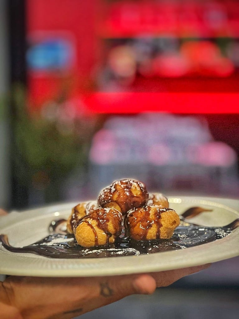 Trattoria Lalis Mozzarella Sticks